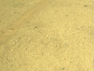 View image taken on Mars, Mars Perseverance Sol 681: Right Navigation Camera (Navcam)