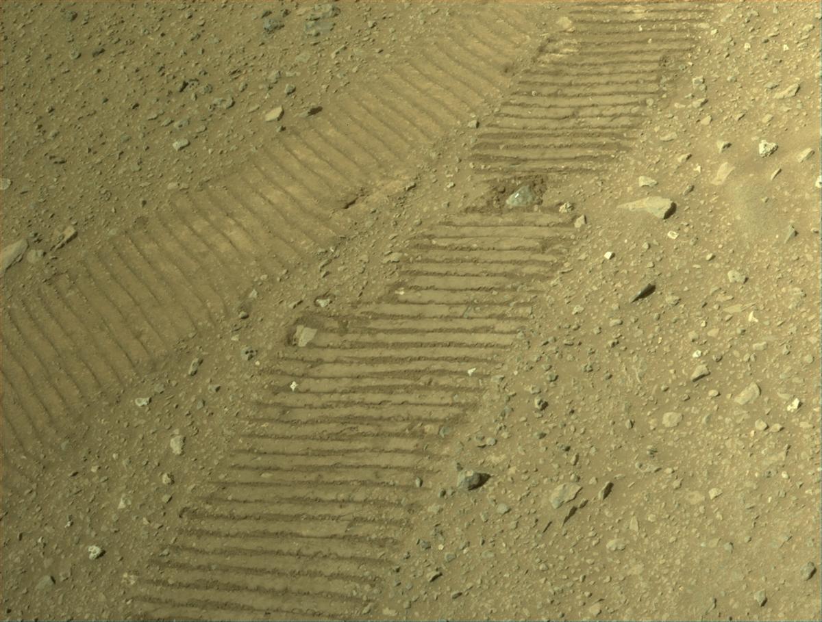 This image was taken by NAVCAM_RIGHT onboard NASA's Mars rover Perseverance on Sol 681