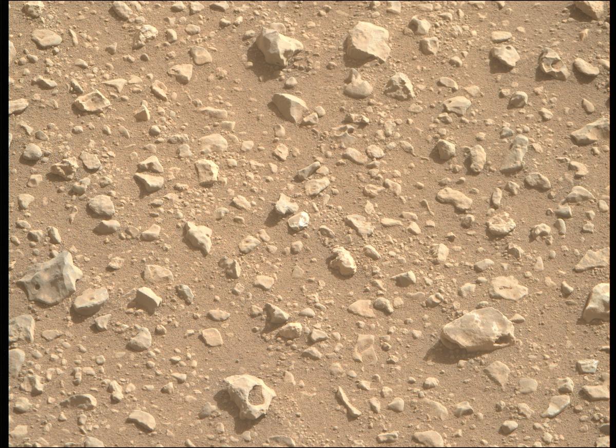This image was taken by MCZ_RIGHT onboard NASA's Mars rover Perseverance on Sol 681