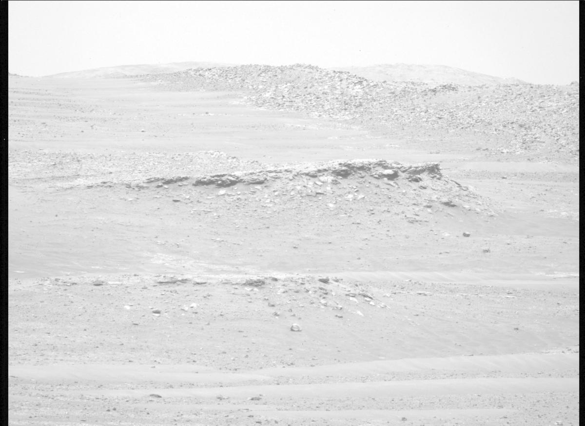 This image was taken by MCZ_LEFT onboard NASA's Mars rover Perseverance on Sol 682