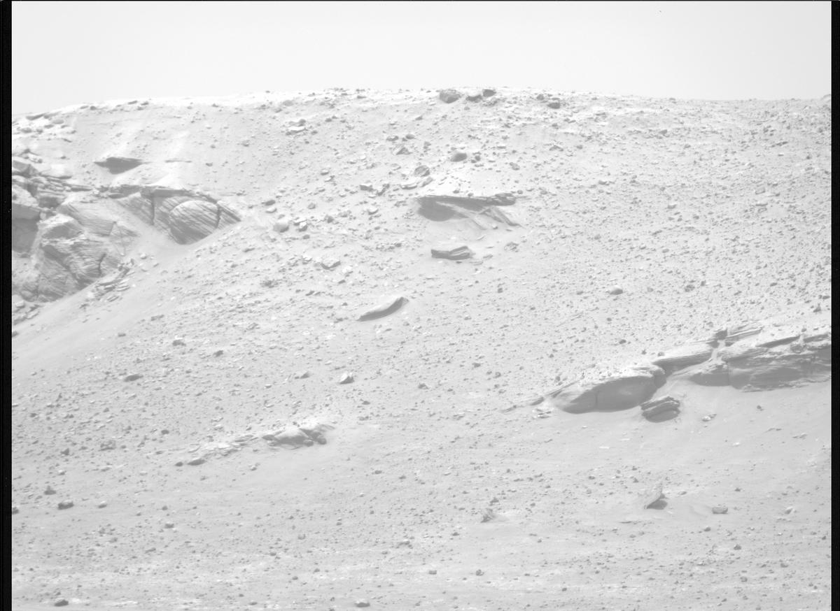 This image was taken by MCZ_RIGHT onboard NASA's Mars rover Perseverance on Sol 682