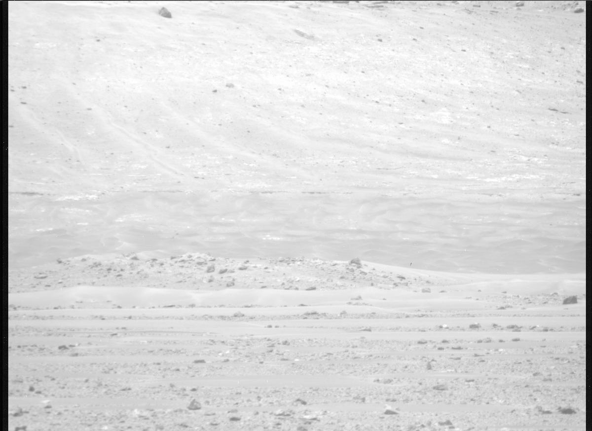 This image was taken by MCZ_RIGHT onboard NASA's Mars rover Perseverance on Sol 682