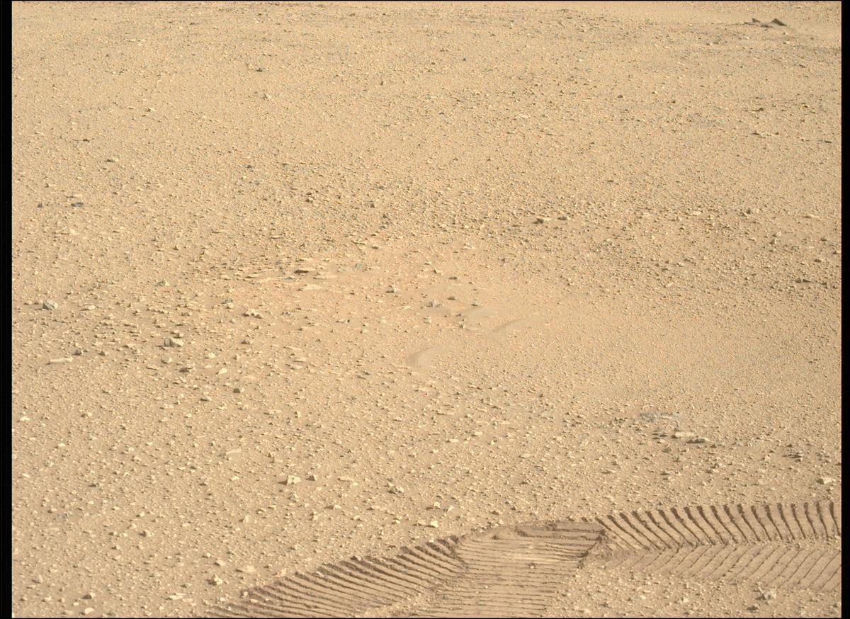 This image was taken by MCZ_LEFT onboard NASA's Mars rover Perseverance on Sol 683
