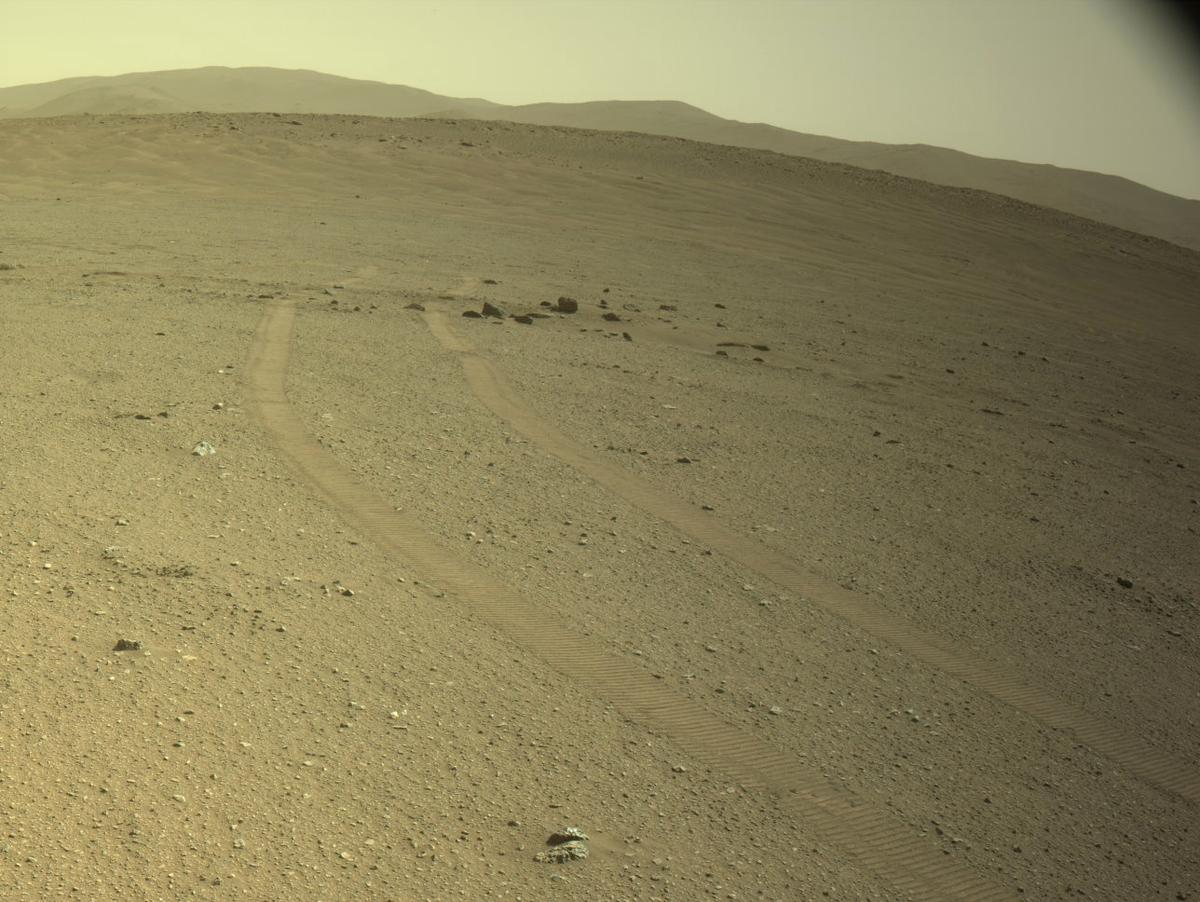 This image was taken by NAVCAM_LEFT onboard NASA's Mars rover Perseverance on Sol 686