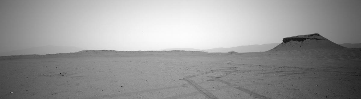 This image was taken by NAVCAM_LEFT onboard NASA's Mars rover Perseverance on Sol 686