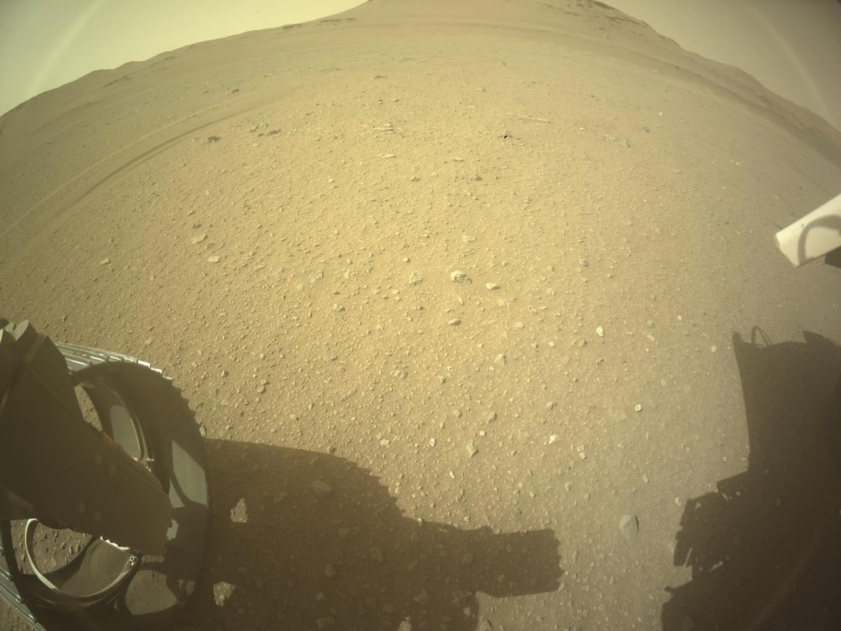This image was taken by REAR_HAZCAM_LEFT onboard NASA's Mars rover Perseverance on Sol 686