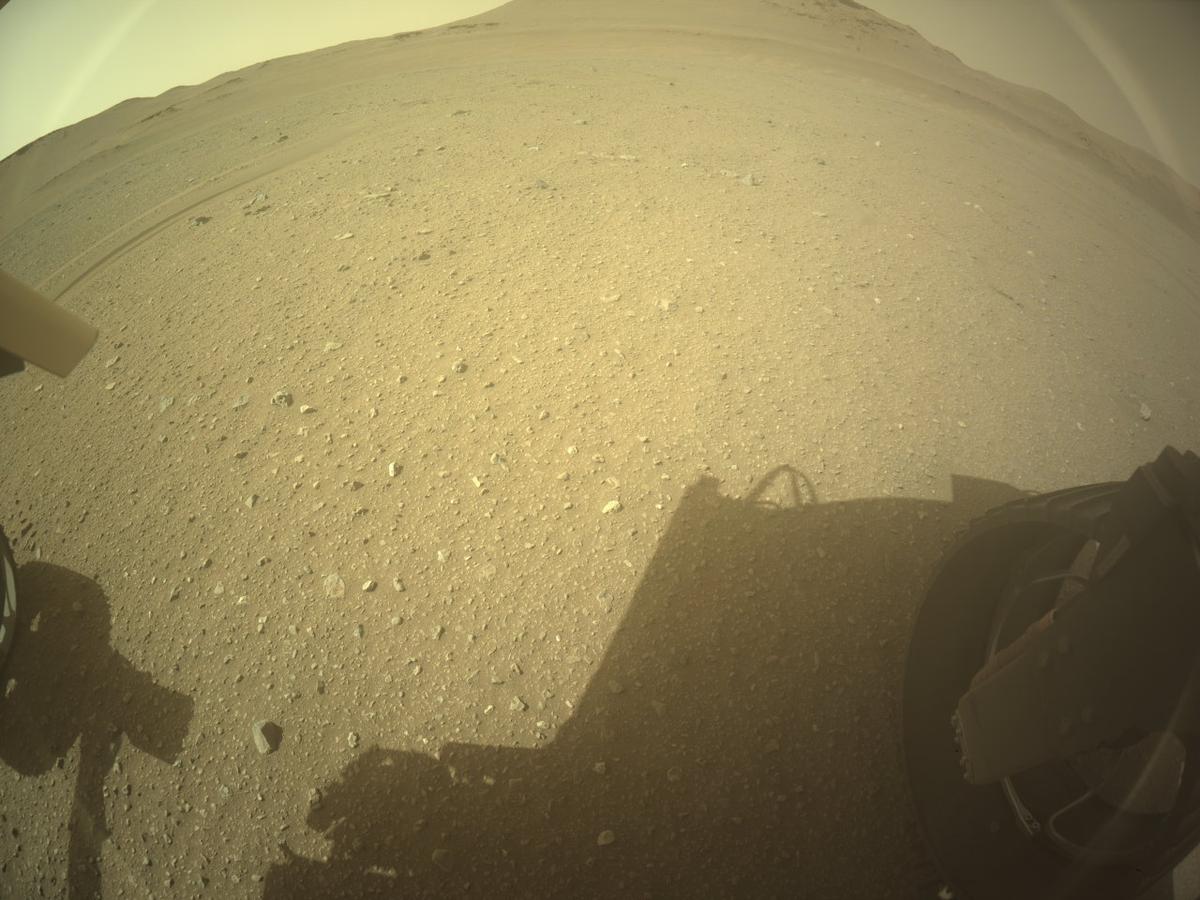 This image was taken by REAR_HAZCAM_RIGHT onboard NASA's Mars rover Perseverance on Sol 686