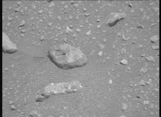 View image taken on Mars, Mars Perseverance Sol 687: Right Mastcam-Z Camera