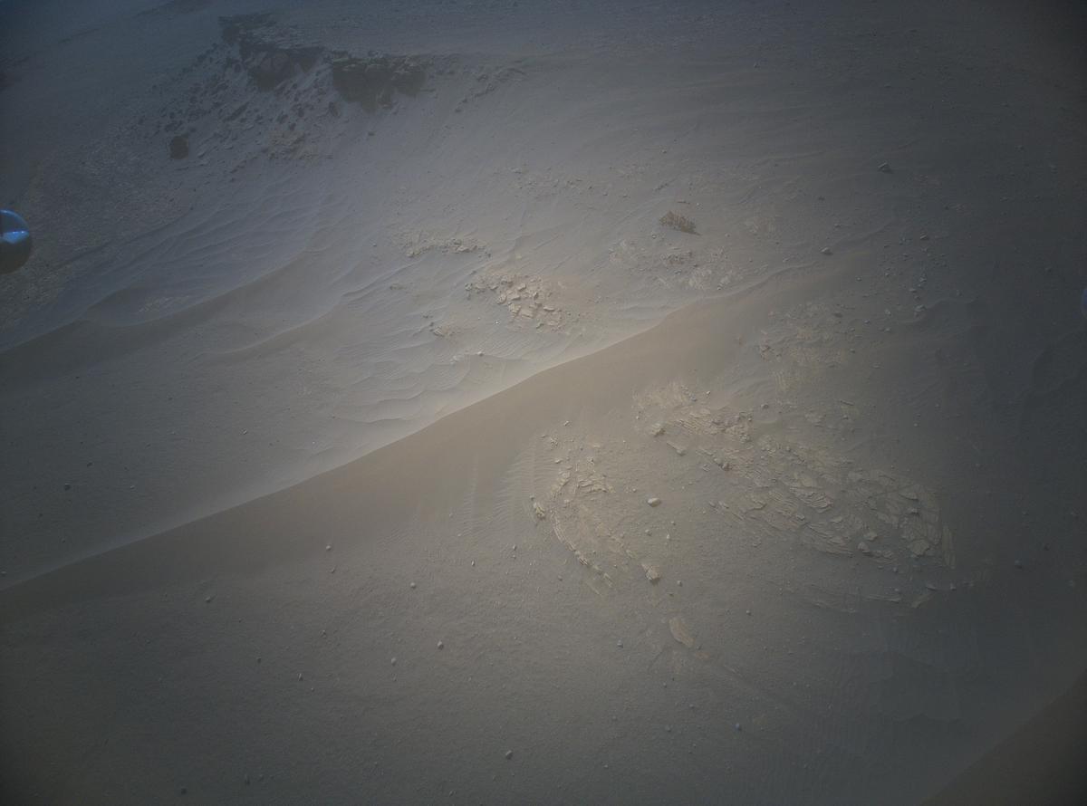 This image was taken by HELI_RTE onboard NASA's Mars rover Perseverance on Sol 689