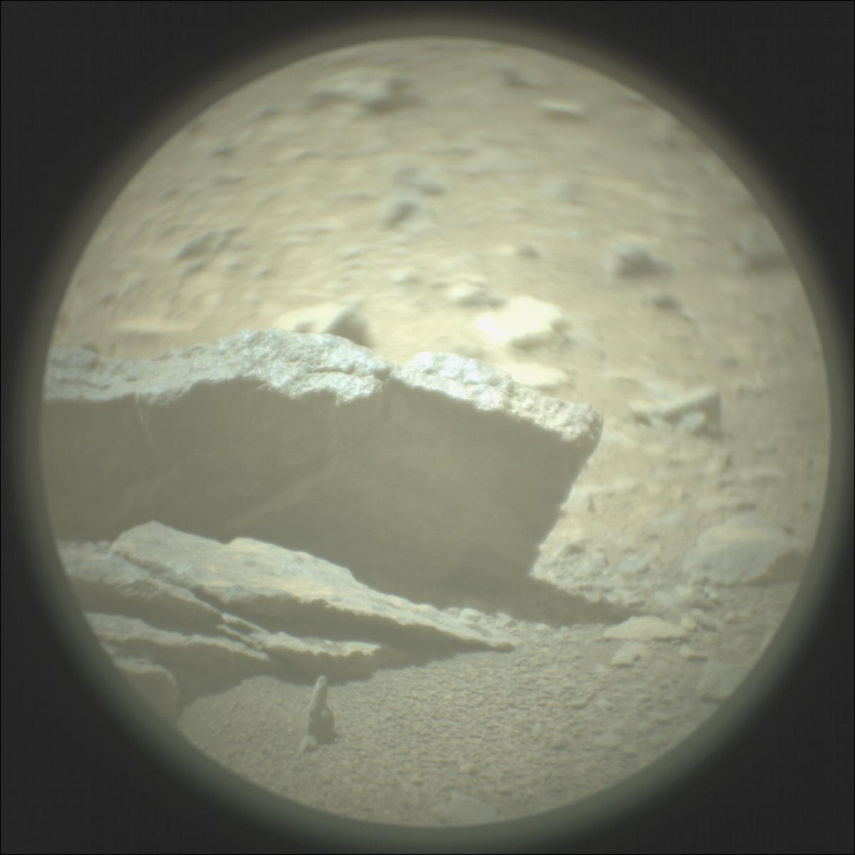 This image was taken by SUPERCAM_RMI onboard NASA's Mars rover Perseverance on Sol 689