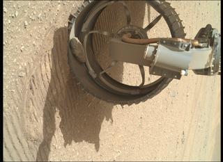 View image taken on Mars, Mars Perseverance Sol 690: WATSON Camera 