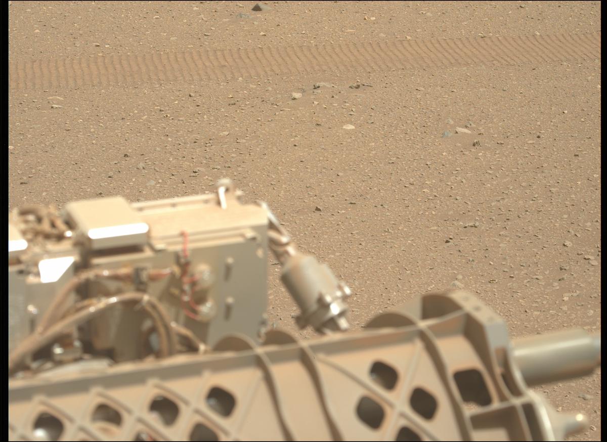 This image was taken by MCZ_LEFT onboard NASA's Mars rover Perseverance on Sol 690