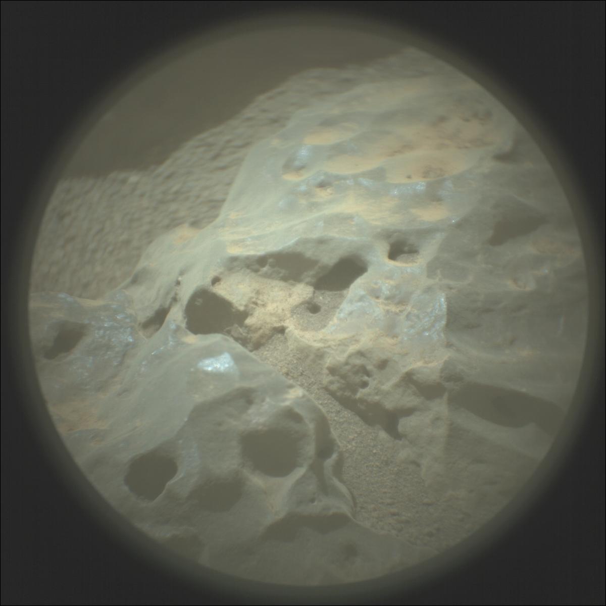 This image was taken by SUPERCAM_RMI onboard NASA's Mars rover Perseverance on Sol 691