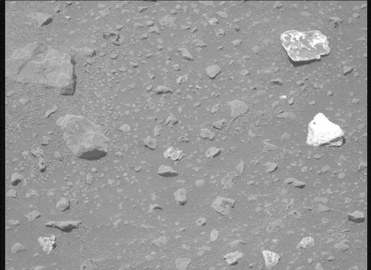 This image was taken by MCZ_LEFT onboard NASA's Mars rover Perseverance on Sol 691