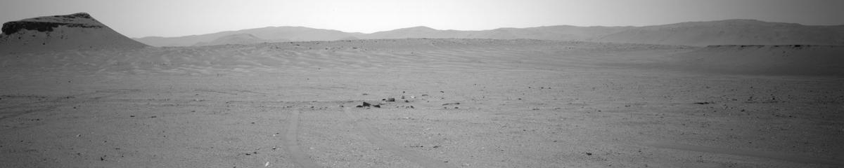 This image was taken by NAVCAM_LEFT onboard NASA's Mars rover Perseverance on Sol 692