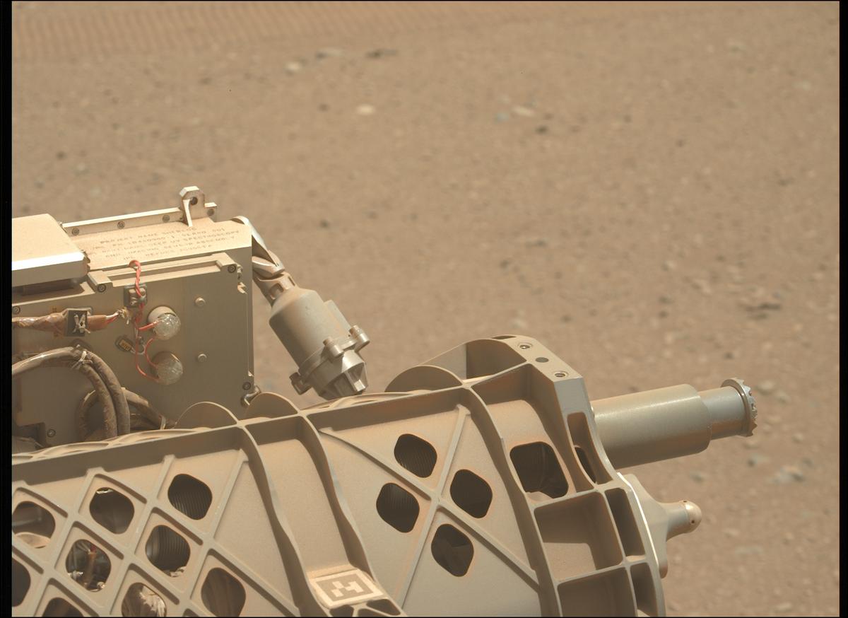 This image was taken by MCZ_LEFT onboard NASA's Mars rover Perseverance on Sol 692