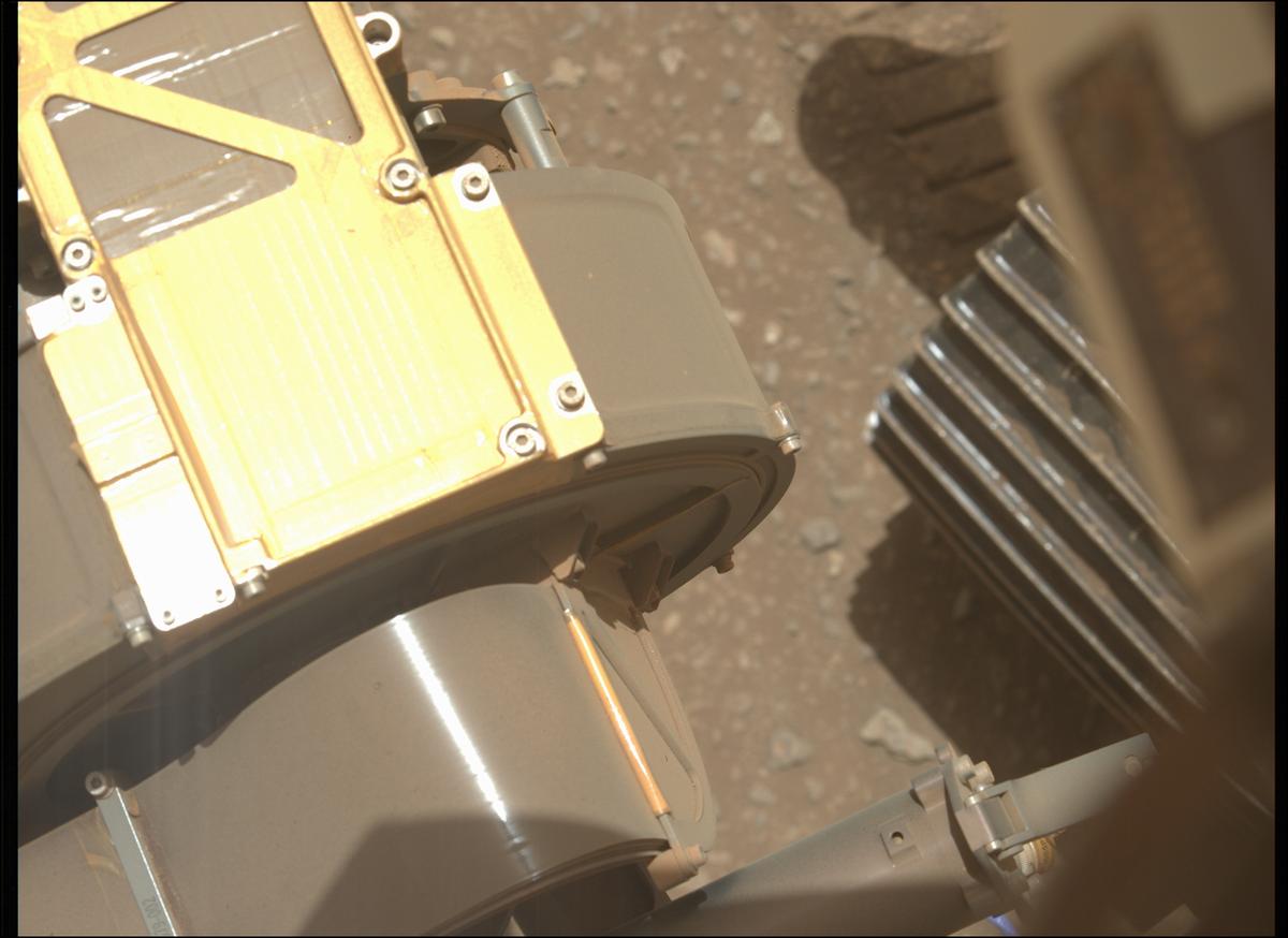 This image was taken by MCZ_LEFT onboard NASA's Mars rover Perseverance on Sol 692