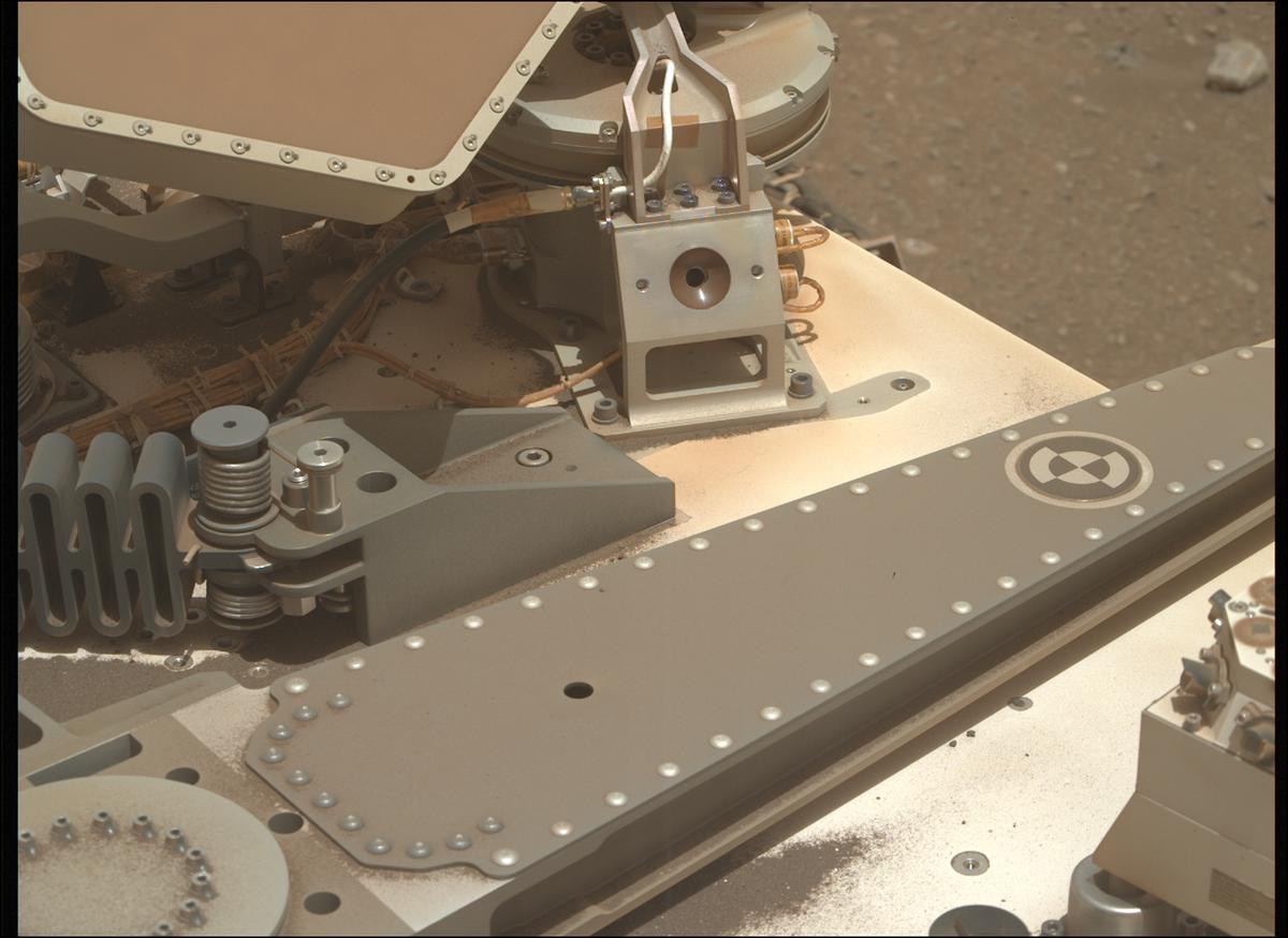 This image was taken by MCZ_RIGHT onboard NASA's Mars rover Perseverance on Sol 692