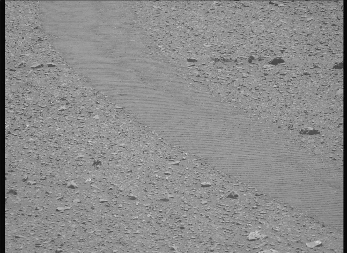 This image was taken by MCZ_LEFT onboard NASA's Mars rover Perseverance on Sol 693