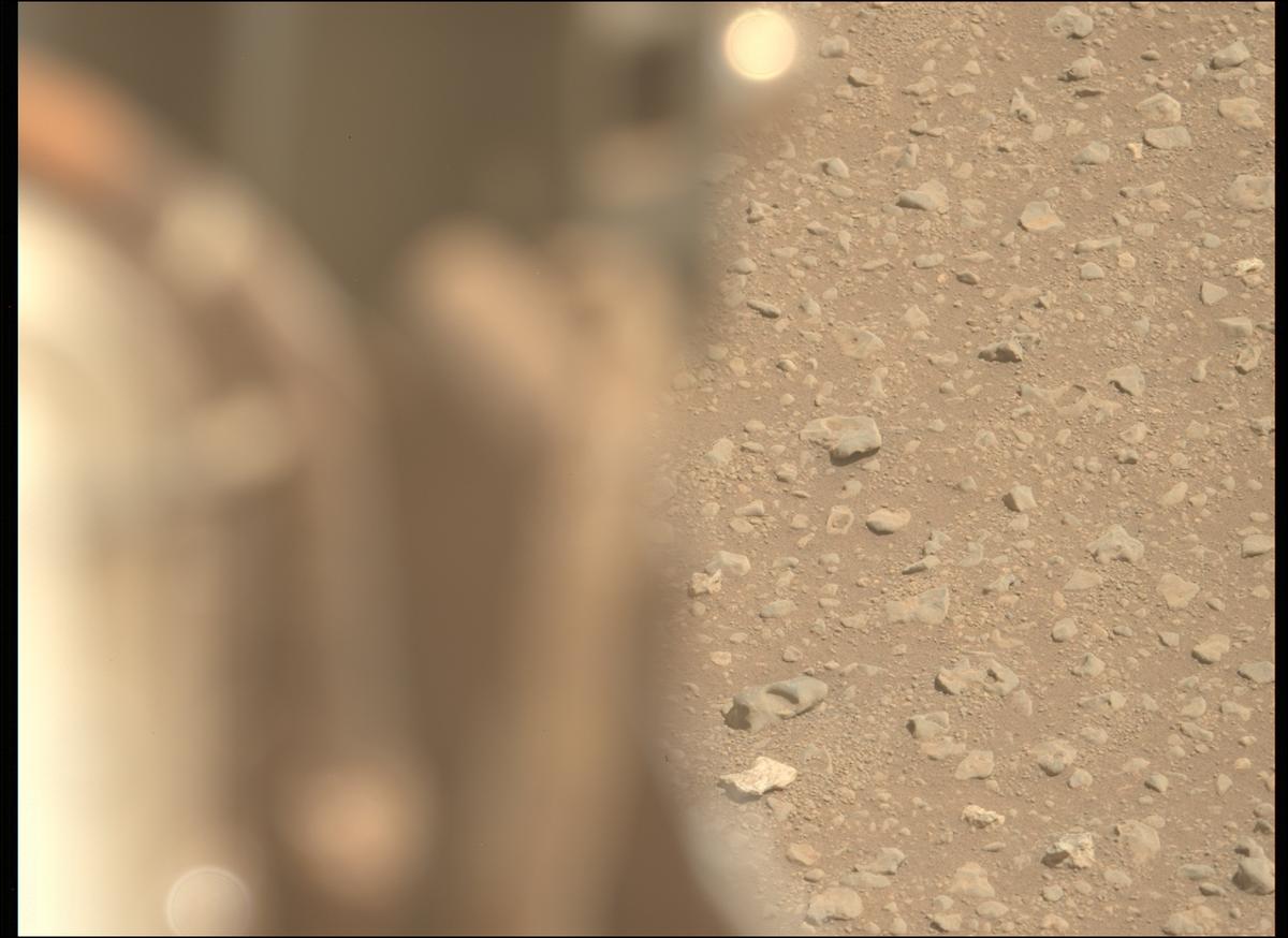 This image was taken by MCZ_LEFT onboard NASA's Mars rover Perseverance on Sol 693