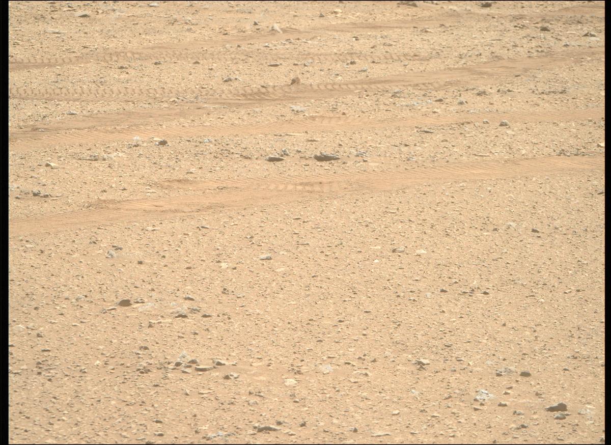 This image was taken by MCZ_RIGHT onboard NASA's Mars rover Perseverance on Sol 693
