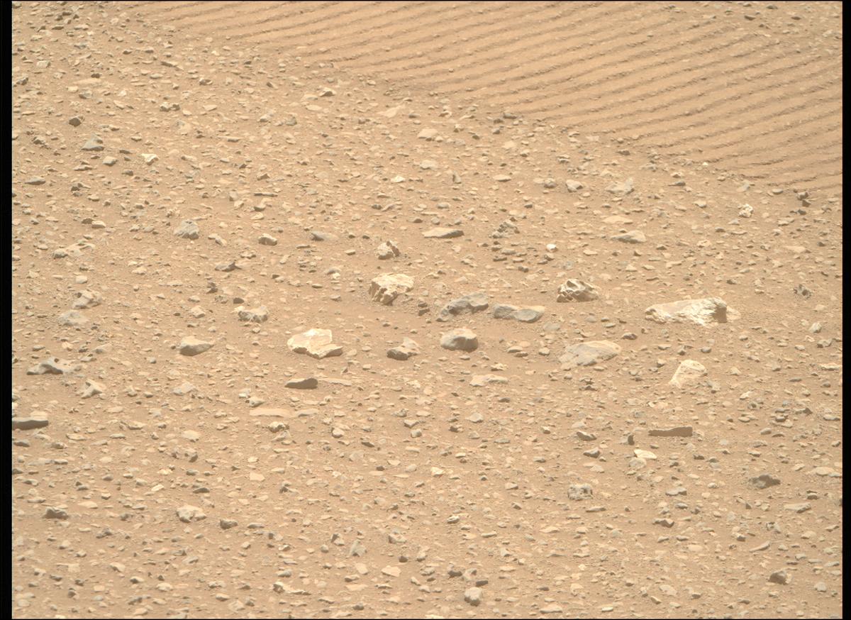 This image was taken by MCZ_RIGHT onboard NASA's Mars rover Perseverance on Sol 693
