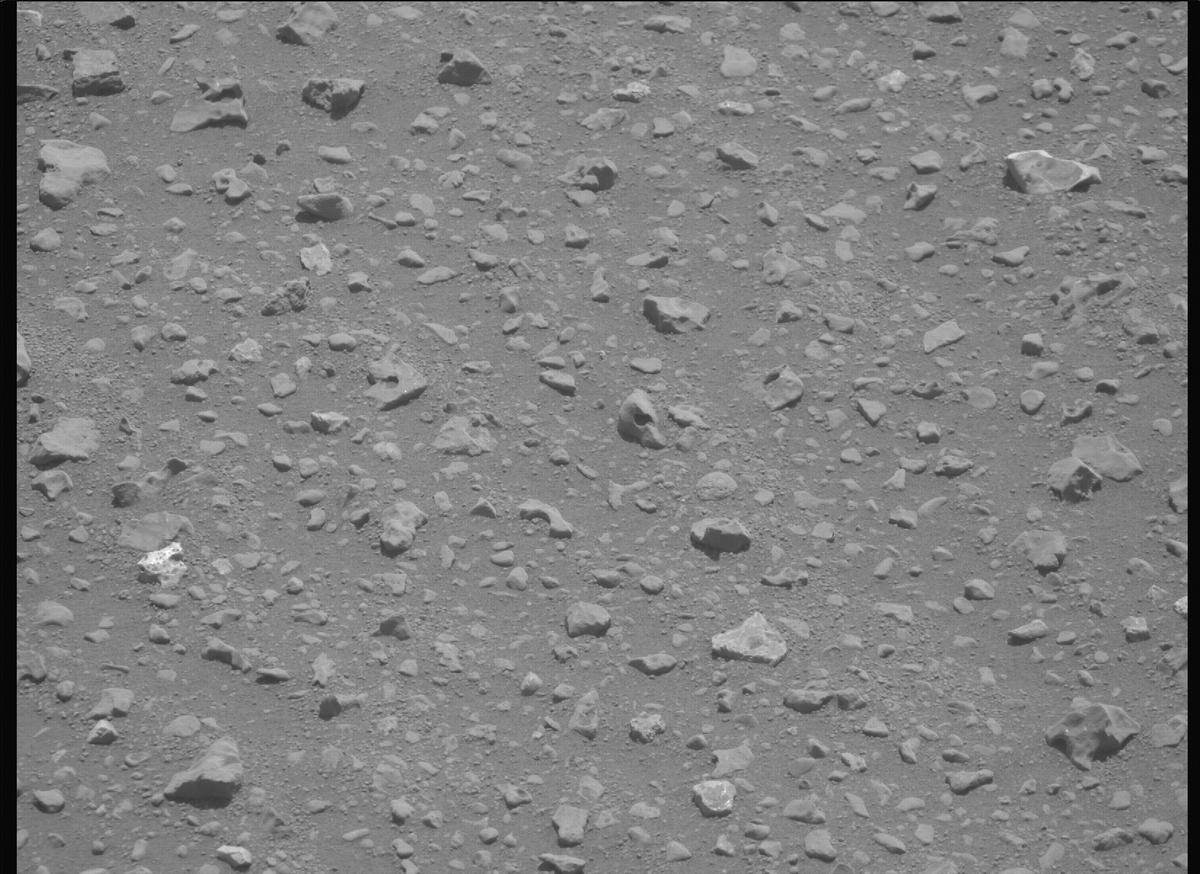 This image was taken by MCZ_RIGHT onboard NASA's Mars rover Perseverance on Sol 693