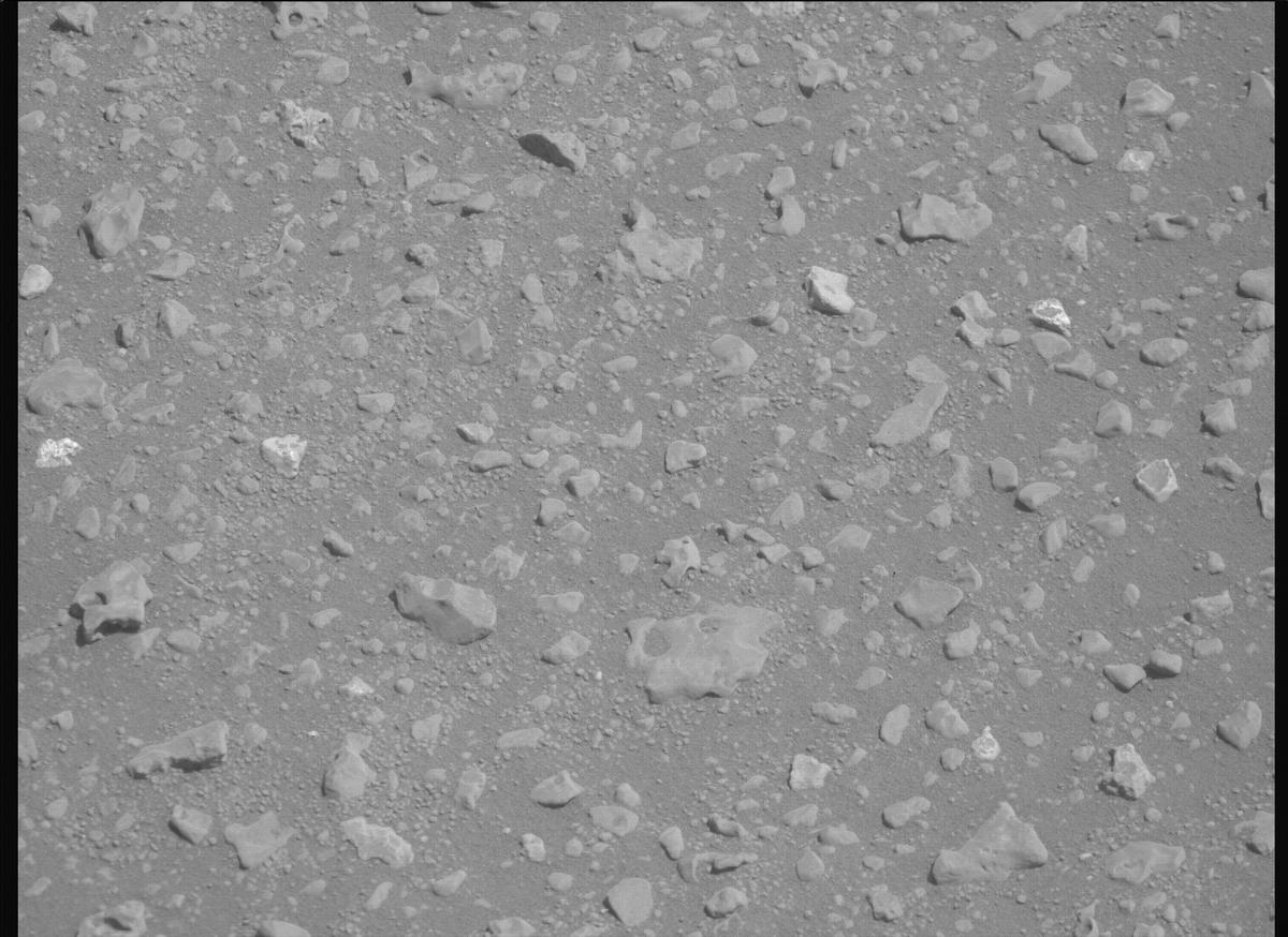 This image was taken by MCZ_RIGHT onboard NASA's Mars rover Perseverance on Sol 693