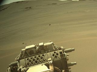 View image taken on Mars, Mars Perseverance Sol 694: Right Navigation Camera (Navcam)