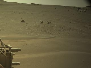 View image taken on Mars, Mars Perseverance Sol 695: Right Navigation Camera (Navcam)