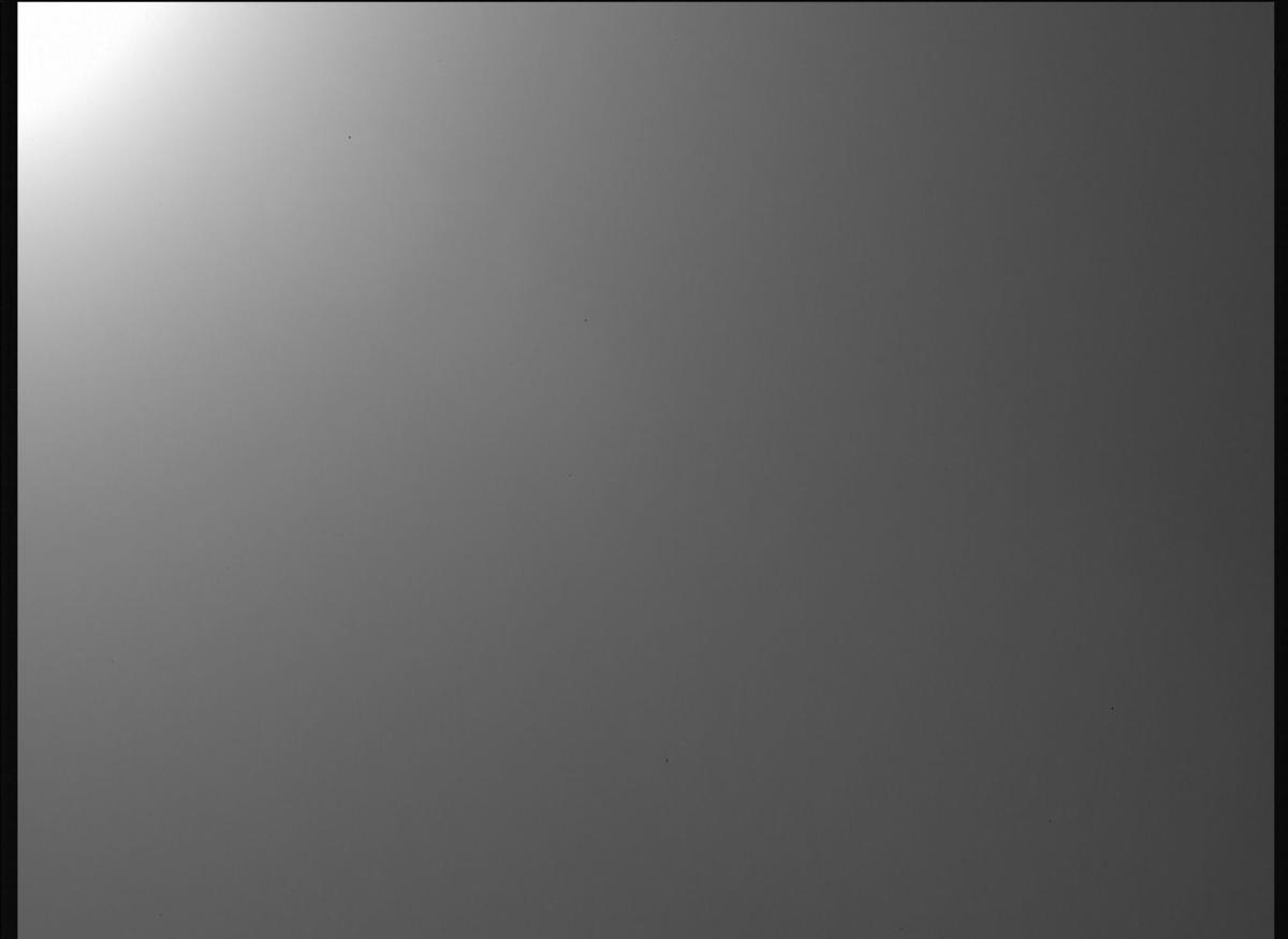 This image was taken by MCZ_LEFT onboard NASA's Mars rover Perseverance on Sol 699