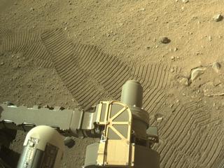View image taken on Mars, Mars Perseverance Sol 702: Right Navigation Camera (Navcam)