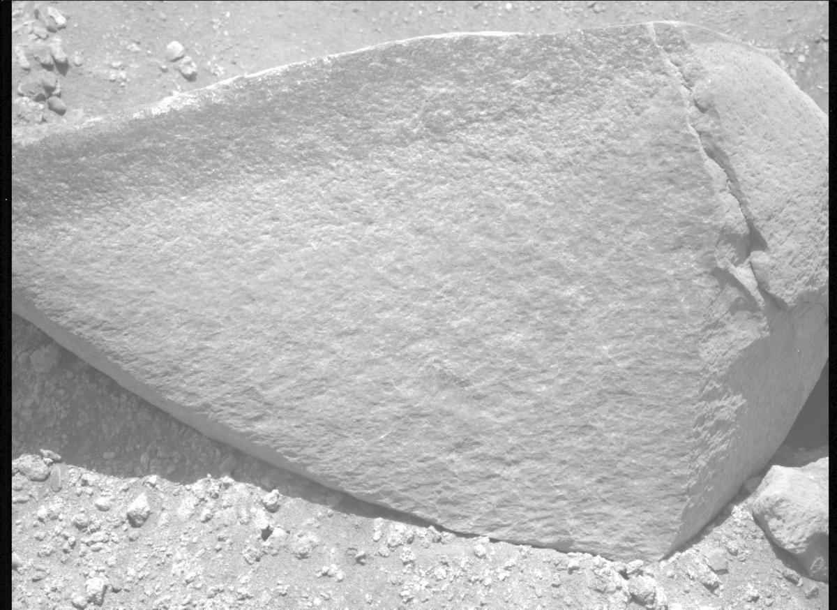 This image was taken by MCZ_LEFT onboard NASA's Mars rover Perseverance on Sol 702