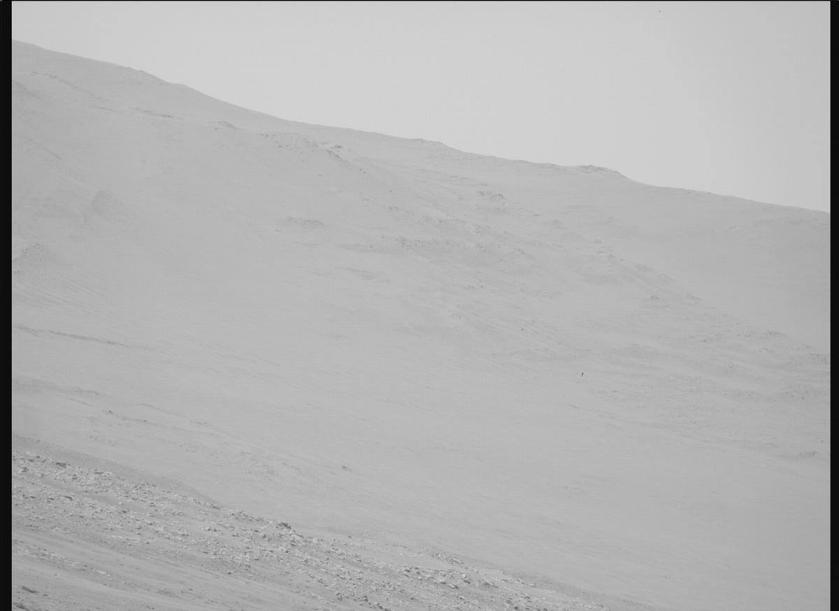 This image was taken by MCZ_RIGHT onboard NASA's Mars rover Perseverance on Sol 702