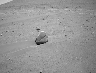 View image taken on Mars, Mars Perseverance Sol 703: Right Navigation Camera (Navcam)
