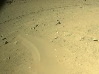 View image taken on Mars, Mars Perseverance Sol 706: Left Navigation Camera (Navcam)