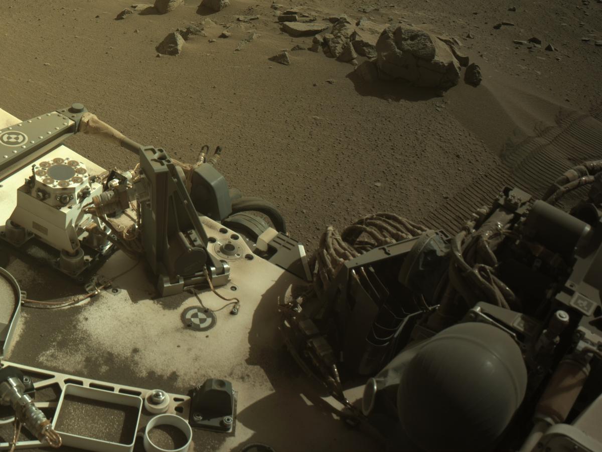 This image was taken by NAVCAM_RIGHT onboard NASA's Mars rover Perseverance on Sol 706