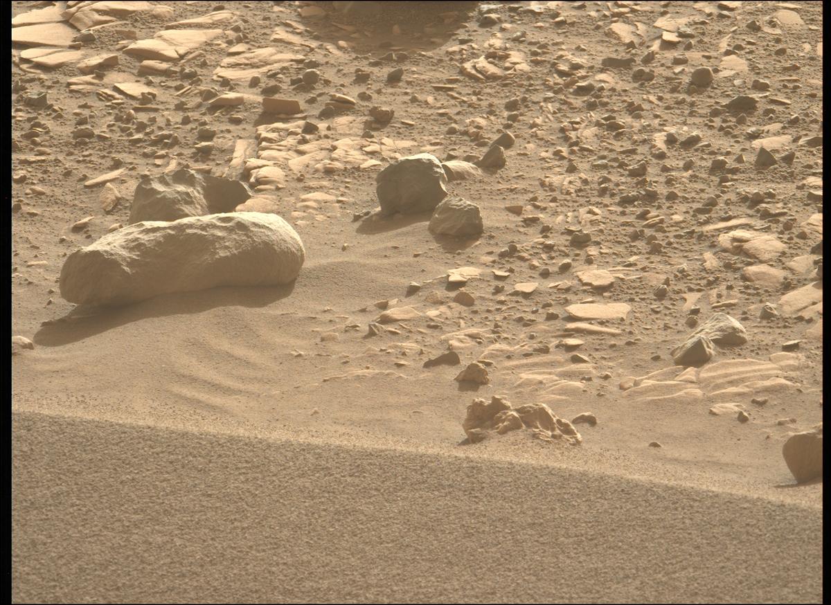This image was taken by MCZ_LEFT onboard NASA's Mars rover Perseverance on Sol 707