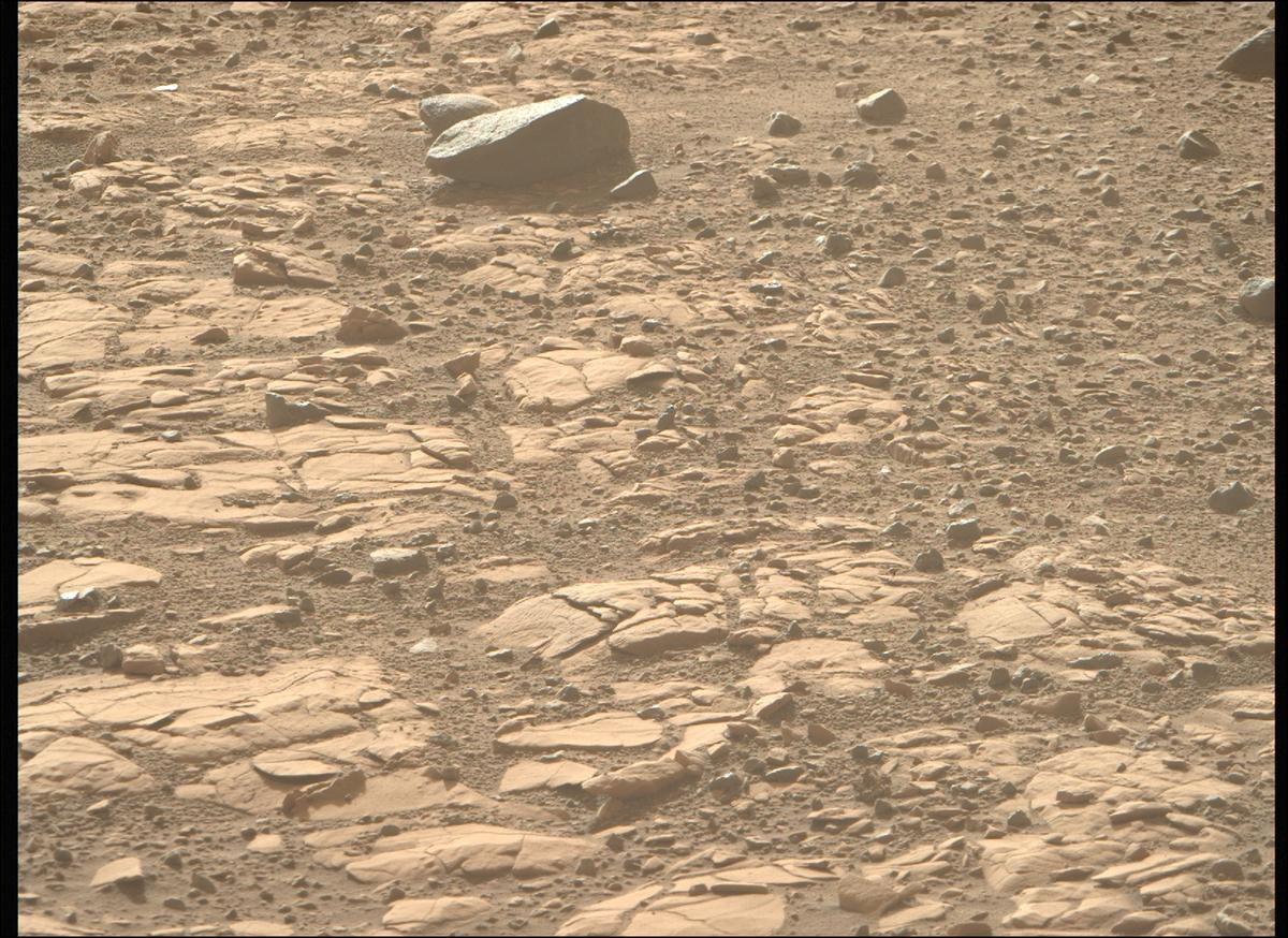 This image was taken by MCZ_RIGHT onboard NASA's Mars rover Perseverance on Sol 707