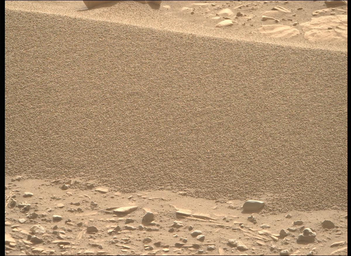 This image was taken by MCZ_RIGHT onboard NASA's Mars rover Perseverance on Sol 707