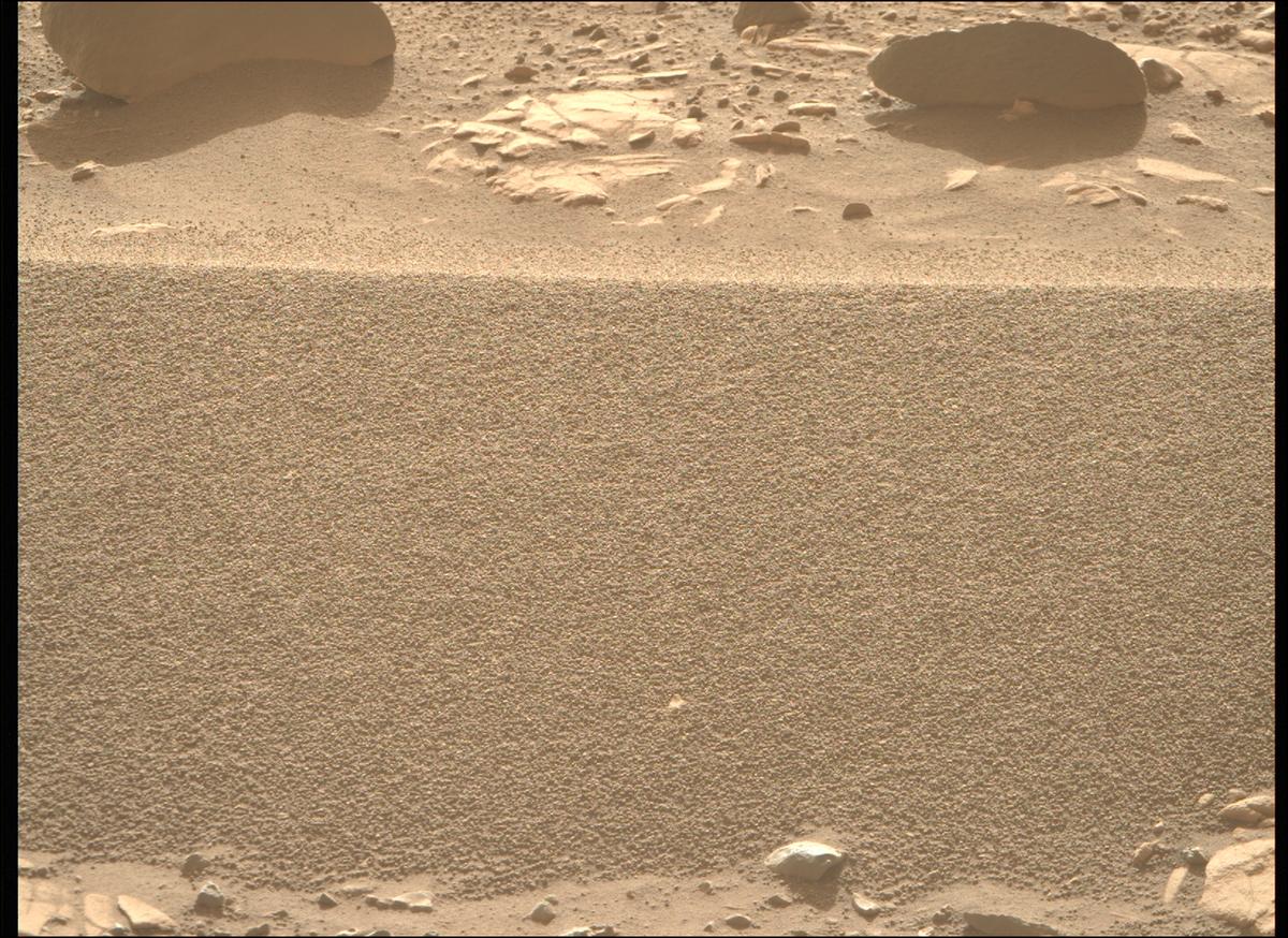 This image was taken by MCZ_RIGHT onboard NASA's Mars rover Perseverance on Sol 707