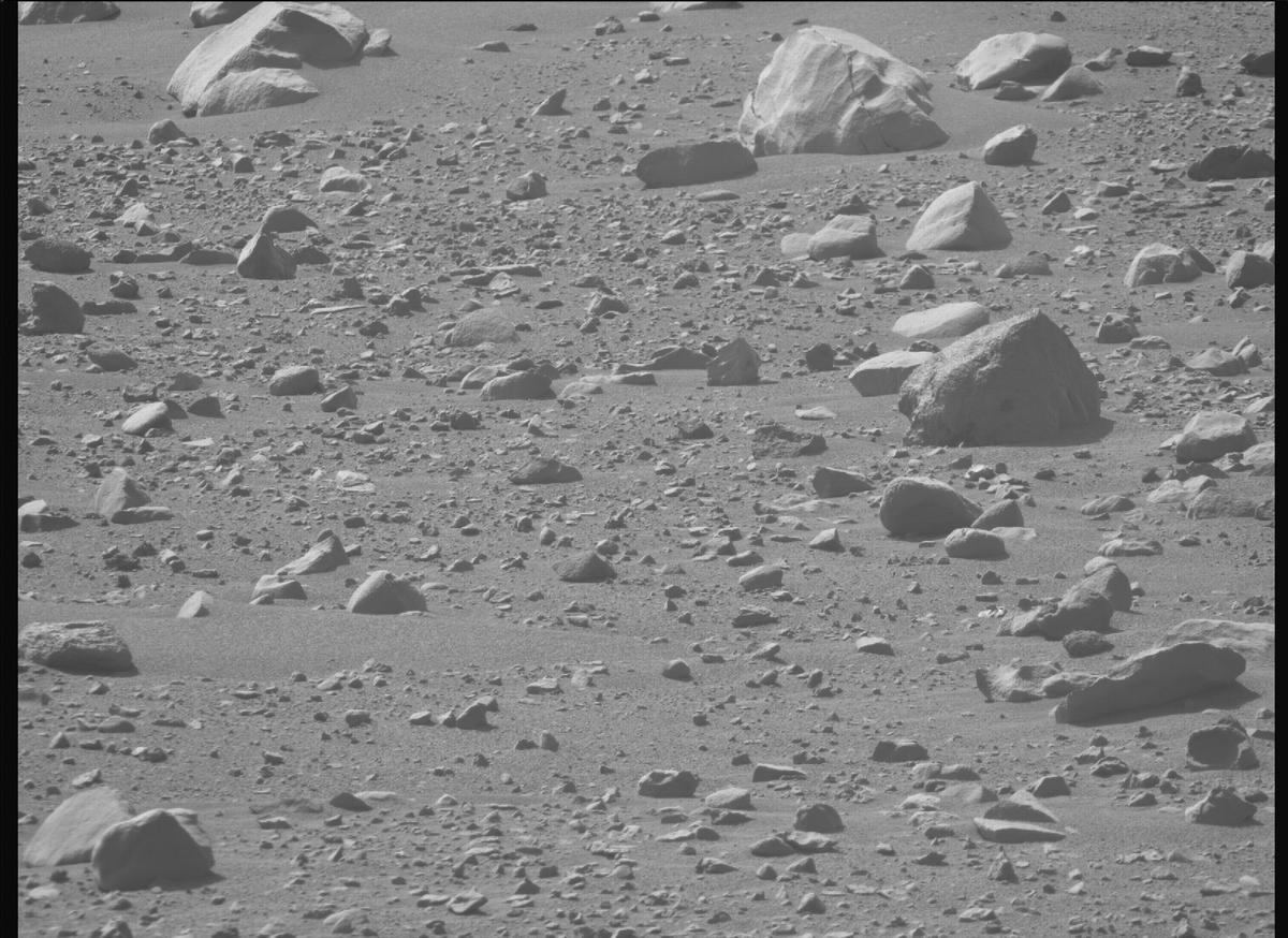 This image was taken by MCZ_RIGHT onboard NASA's Mars rover Perseverance on Sol 708