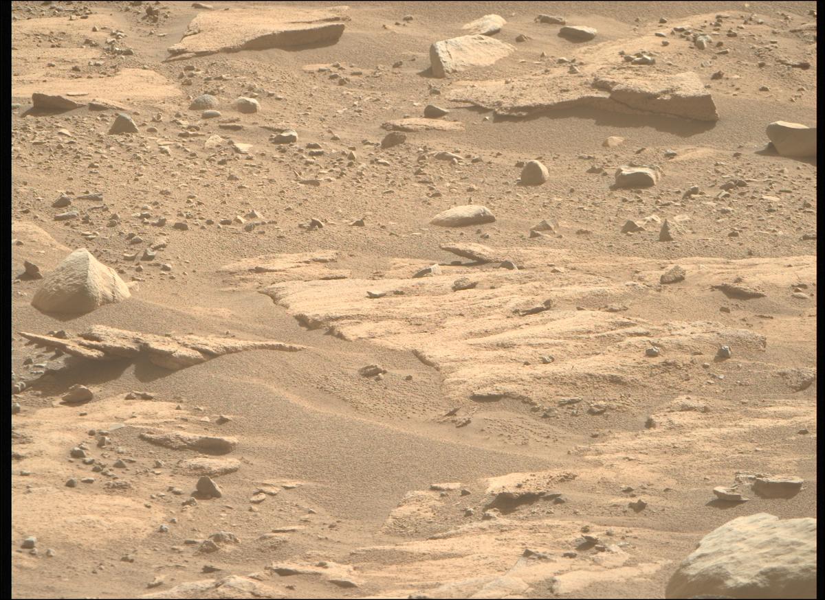 This image was taken by MCZ_RIGHT onboard NASA's Mars rover Perseverance on Sol 708
