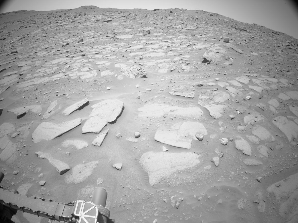 This image was taken by NAVCAM_RIGHT onboard NASA's Mars rover Perseverance on Sol 709