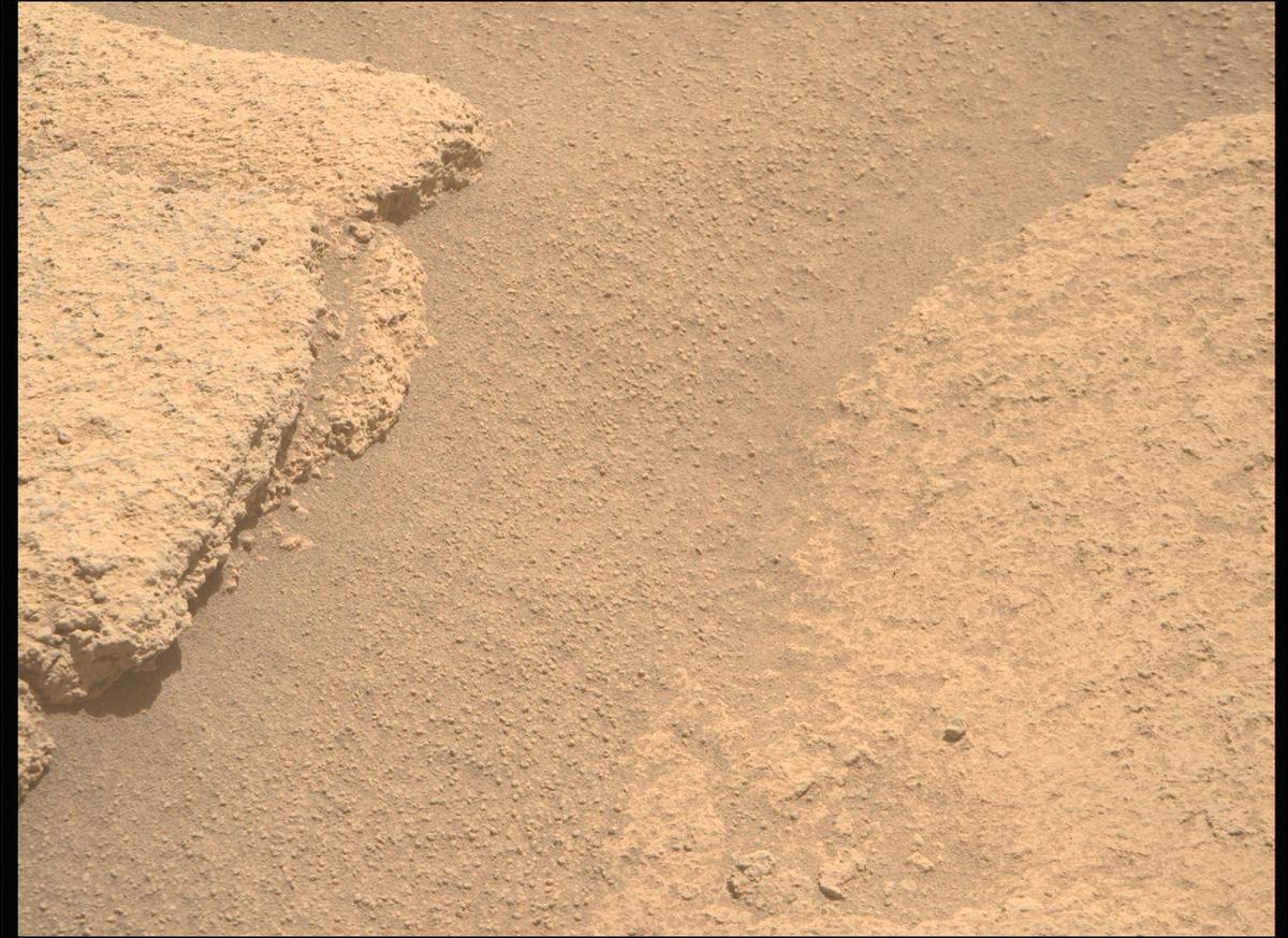 This image was taken by MCZ_RIGHT onboard NASA's Mars rover Perseverance on Sol 709