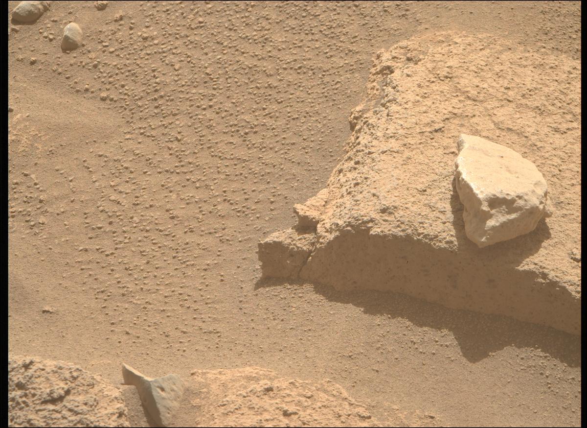 This image was taken by MCZ_RIGHT onboard NASA's Mars rover Perseverance on Sol 710