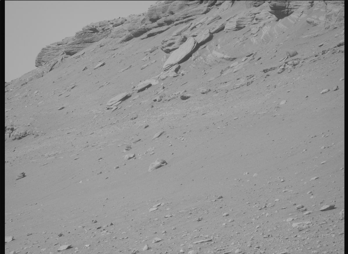 This image was taken by MCZ_RIGHT onboard NASA's Mars rover Perseverance on Sol 710