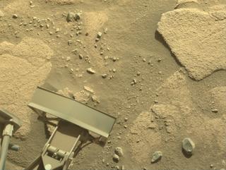 View image taken on Mars, Mars Perseverance Sol 711: Right Navigation Camera (Navcam)