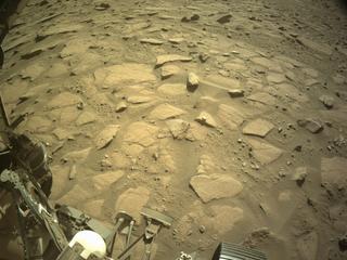 View image taken on Mars, Mars Perseverance Sol 711: Right Navigation Camera (Navcam)
