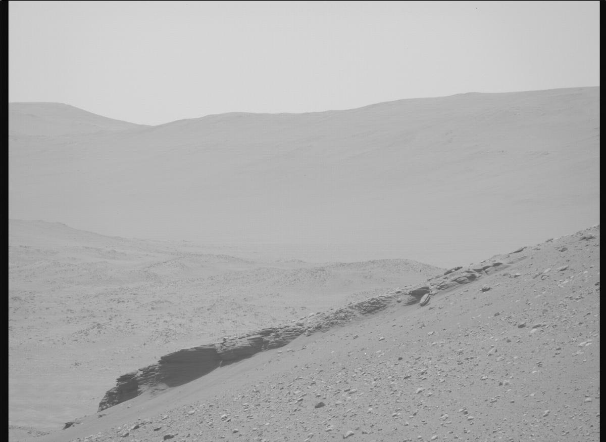 This image was taken by MCZ_RIGHT onboard NASA's Mars rover Perseverance on Sol 711